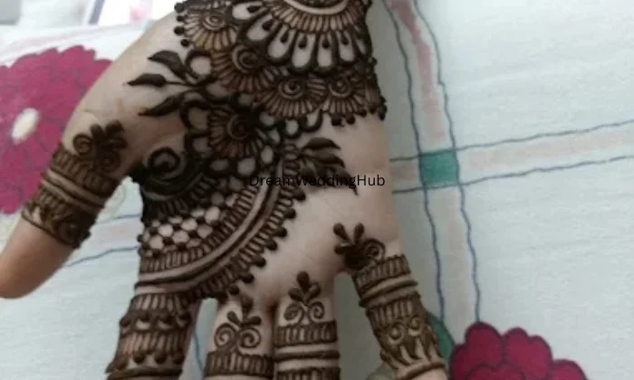 Akash  Mehandi  Artist